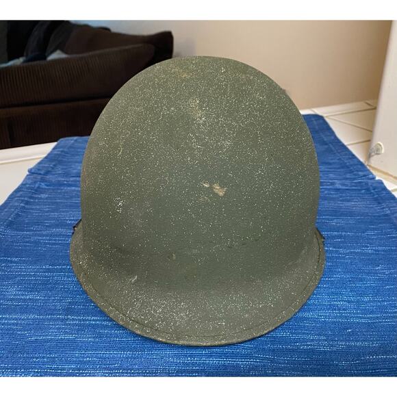 VTG US Army Military M-1 Helmet with Liner Rear Seam WWII Vietnam or Later ? 38B - Picture 2 of 10